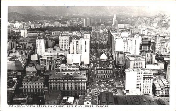 Rio de Janeiro Vista aerea da Candelaria e Avenida Pre