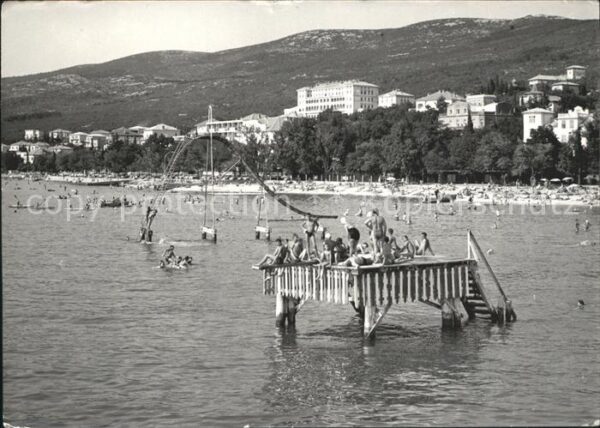 Crikvenica Kroatien Strandleben