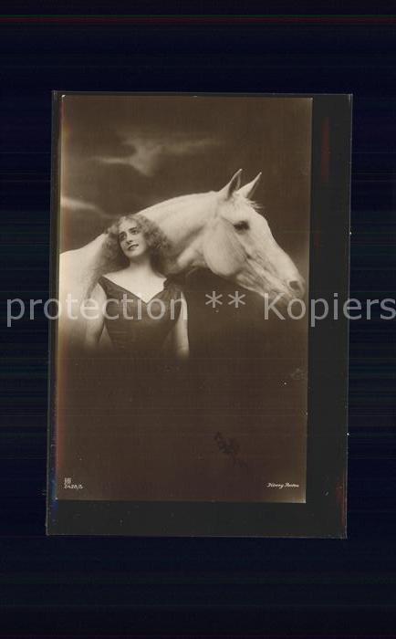 Foto GGCo Nr. 2428/5 Frau Pferd