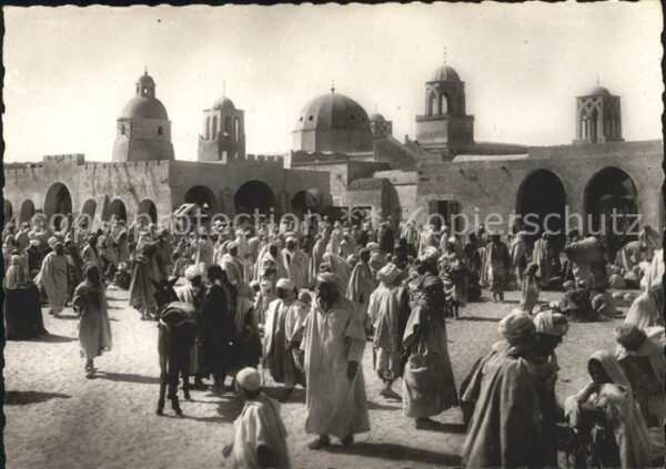 Alger Algerien La Dechra un jour de marche