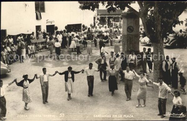 Tossa de Mar Sardanas en la Plaza
