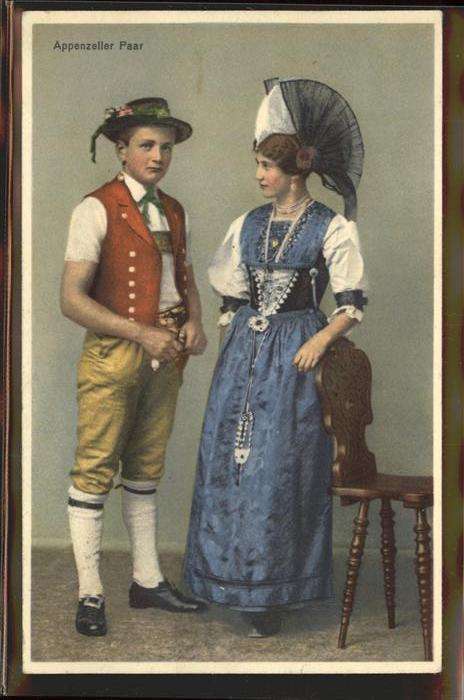 Appenzell IR Paar in Tracht