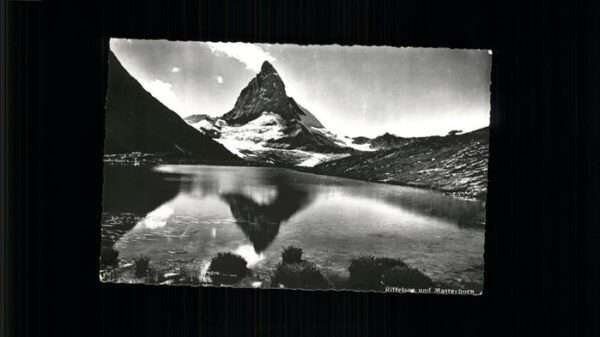 Matterhorn VS Riffelsee Matterhorn