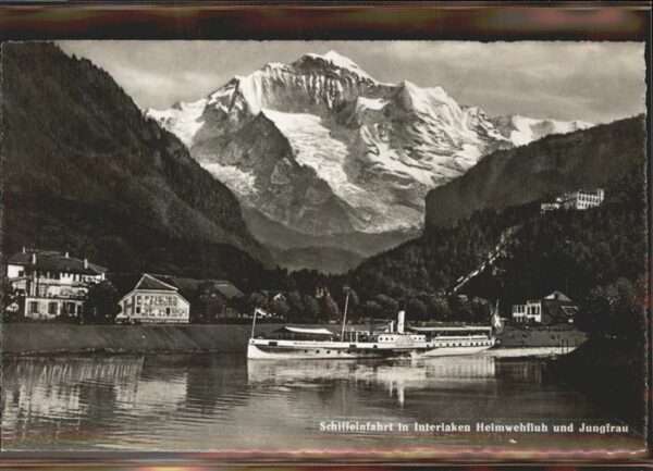 Interlaken BE Schiffeinfahrt Heimwehfluh Jungfrau