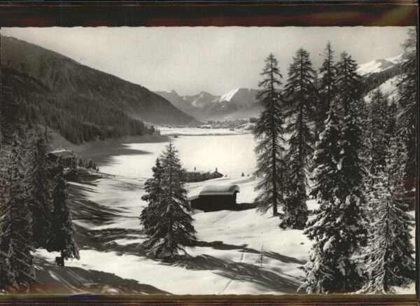 Davos GR Blick über den See auf Tinzenhorn und P