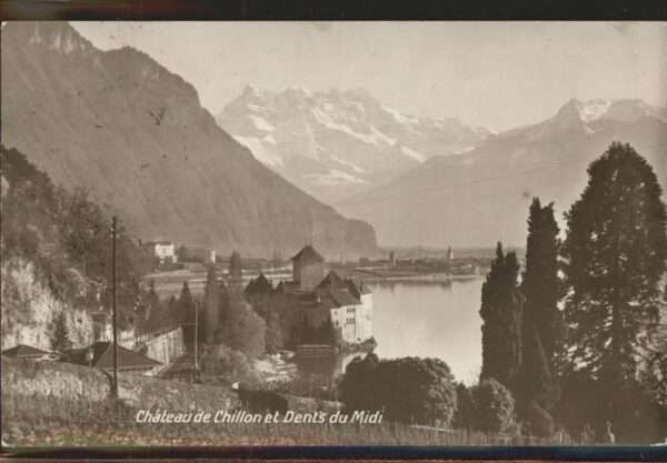 Chillon Chateau de Chillon et Dents du Midi Wal