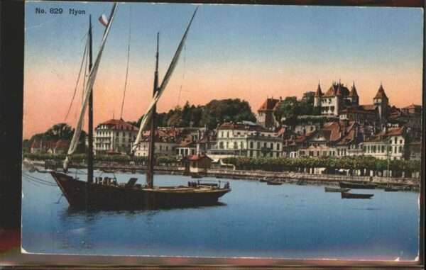 Nyon VD Teilansicht Schloss Genfer See Segelboo