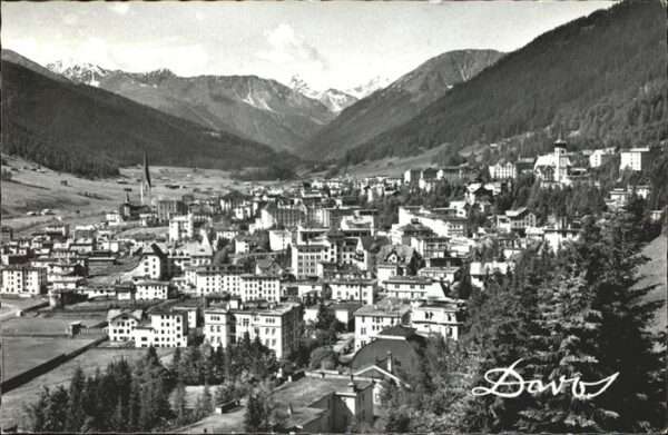 Davos GR Blick gegen das Tinzenhorn