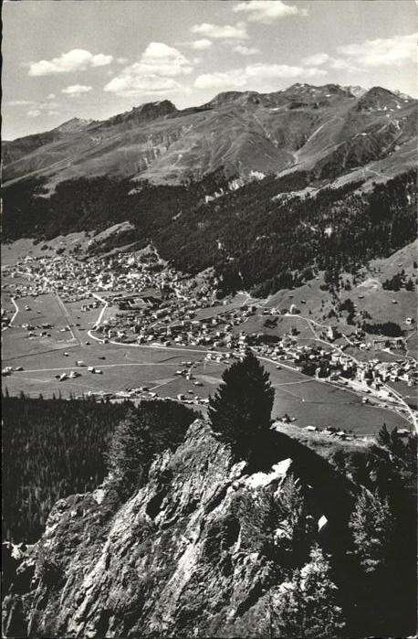 Davos GR Blick vom Seehorn mit Amselfluh und Kör