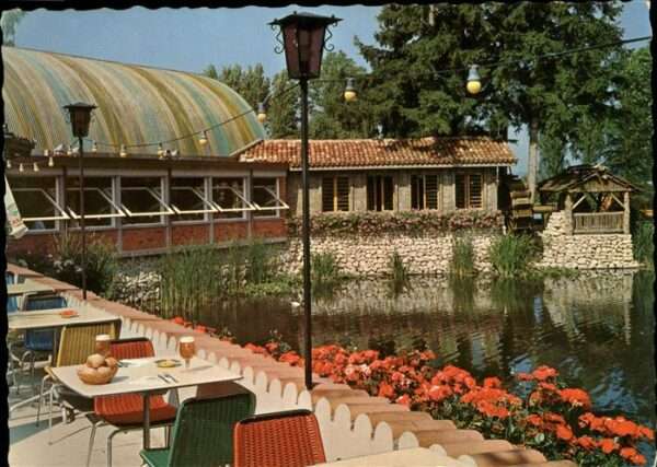 Studen BE Tropenpflanzen Cafe Florida Blick von d