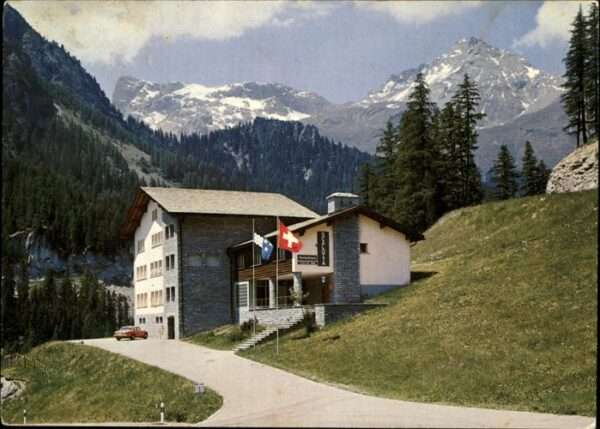 Marmorera Ferienhaus Scalotta mit Piz Forbisch un