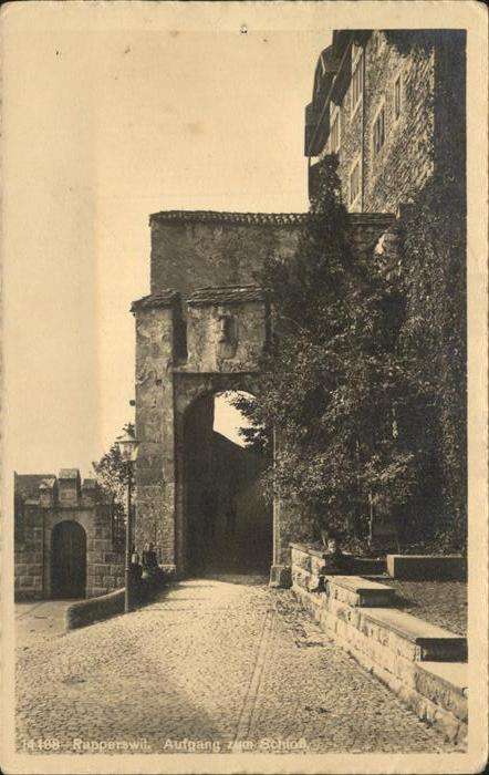 Rapperswil SG Aufgang zum Schloss Torbogen