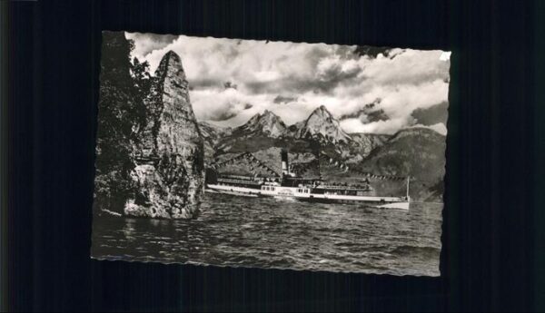 Dampfer Seitenrad Wilhelm Tell Brunnen Mythen Schillerste