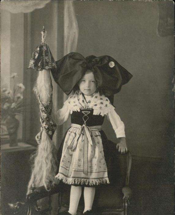 Spinnen Handwerk Tracht Elsass