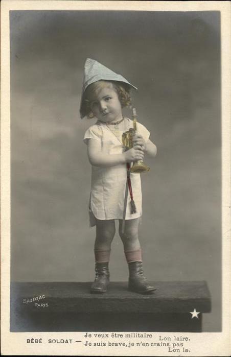Kindersoldaten Nr. 882 Bebe Soldat Paris