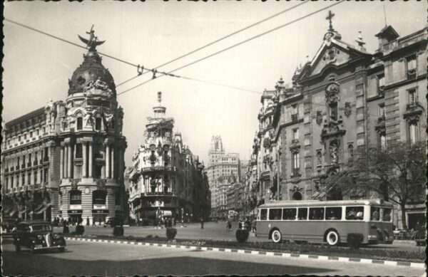 Madrid Spain El Fenix desde la calle de Alcala Metro