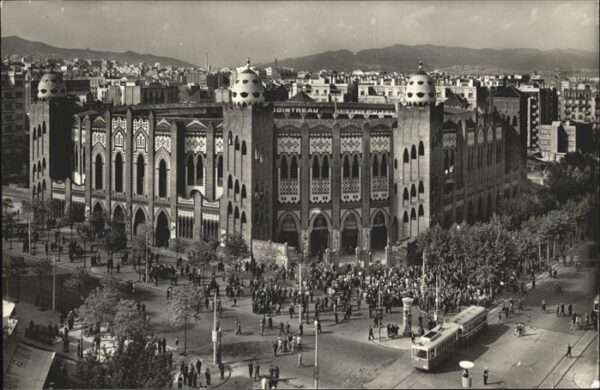 Barcelona Cataluna Piaza de Toros Monumental Tranvia
