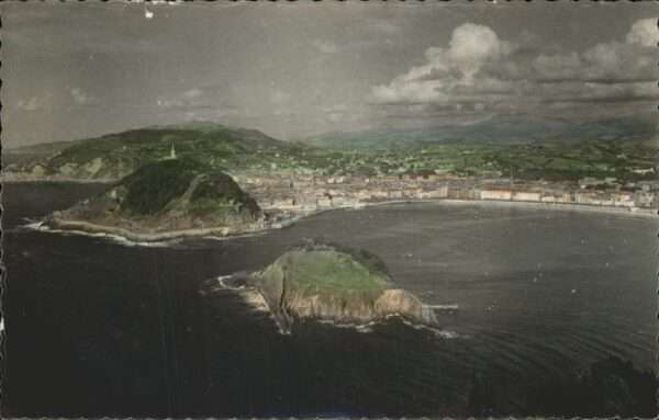 San Sebastian  Pais Vasco ES Isla de Santa Clara vista aerea