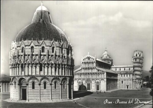 Pisa Piazza del Duomo
