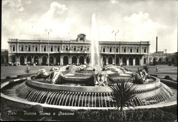 Bari Puglia Piazza Roma e Stazione