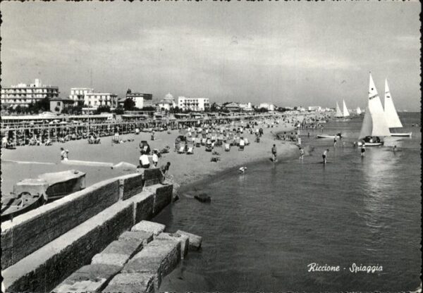 Riccione La Perla verde dell Adriatico Spiaggia