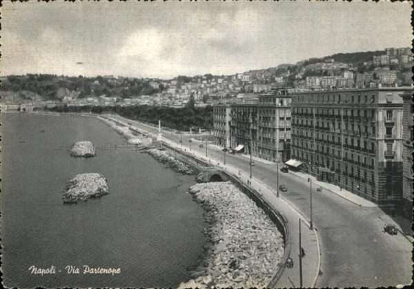 Napoli Neapel Via Partenope
