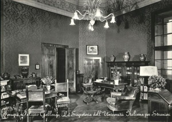Perugia Palazzo Gallenga La Segreteria dell Uni