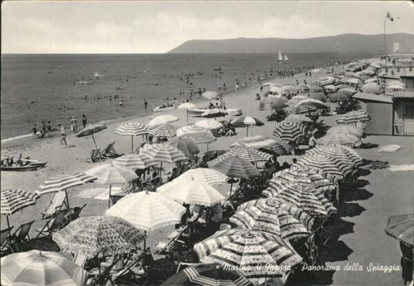 Marina di Massa Panorama della Spiaggia