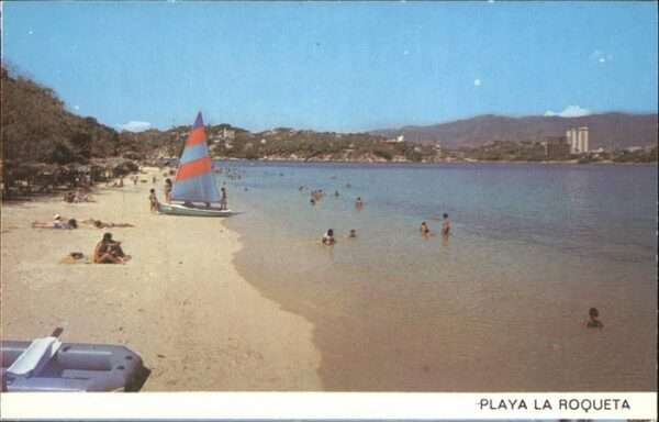 Acapulco Playa La Roqueta