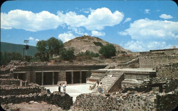 Teotihuacan Templo de las Mariposas Piramide de la