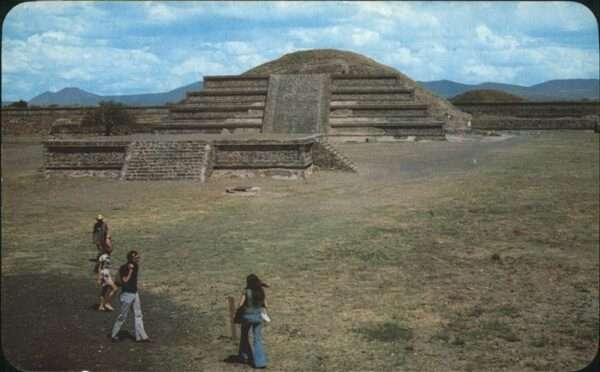 Teotihuacan Vista general Plaza de la Ciudadela prä