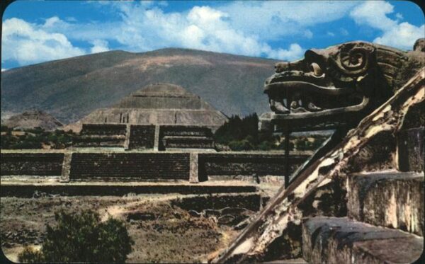 Teotihuacan Vista panoramica Zona Arqueologica Temp