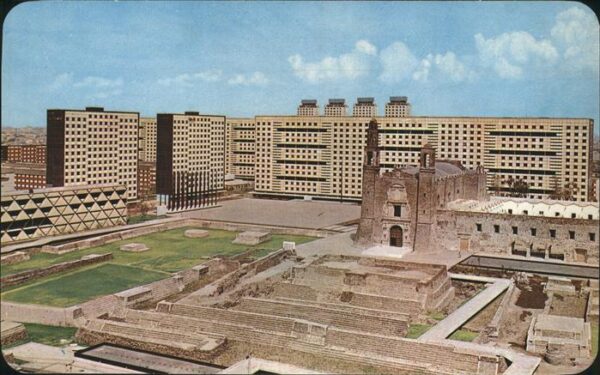 Tlatelolco Vista panoramica Plaza de las Tres Cult