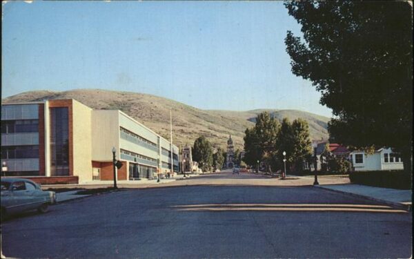 Anaconda Street scene