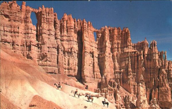 Bryce Canyon National Park The Wall of Windows Horseback trail
