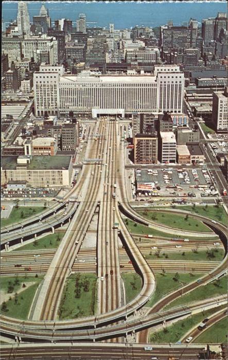 Chicago Illinois Eisenhower Expressway United States Pos
