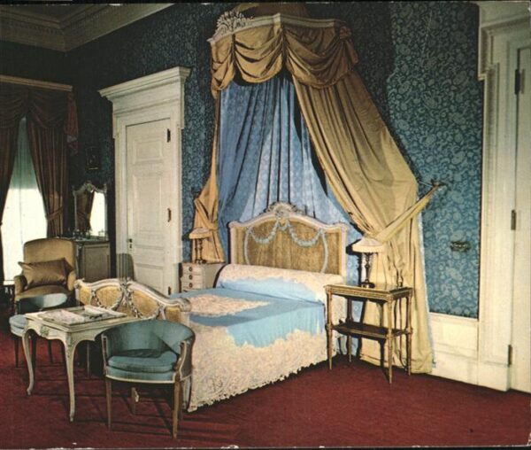 New York City The Blue Room Guest Room Vanderbilt Man