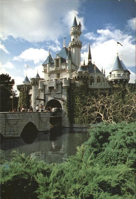 Disney Walt Gateway to the Land of Fantasy Sleeping