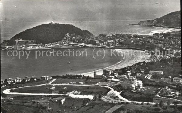 San Sebastian  Pais Vasco ES Vista aerea de la Concha