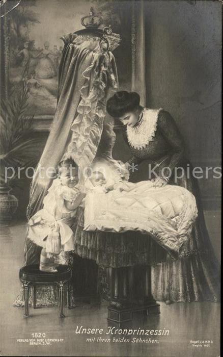Adel Preussen Kronprinzessin Cecilie mit beiden Söhnc