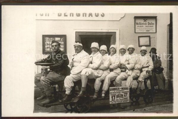 Salzbergwerk Dürrnberg-Hallein Gruppenfoto Bergbahn