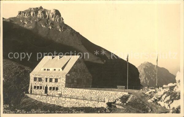 Pfaelzerhuette am Bettlerjoch Schutzhaus Rätikon