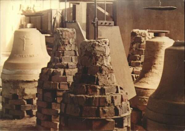 Kirchenglocke Churchbell Cloche Eglise Eifeler Glockengiesserei Brockscheid