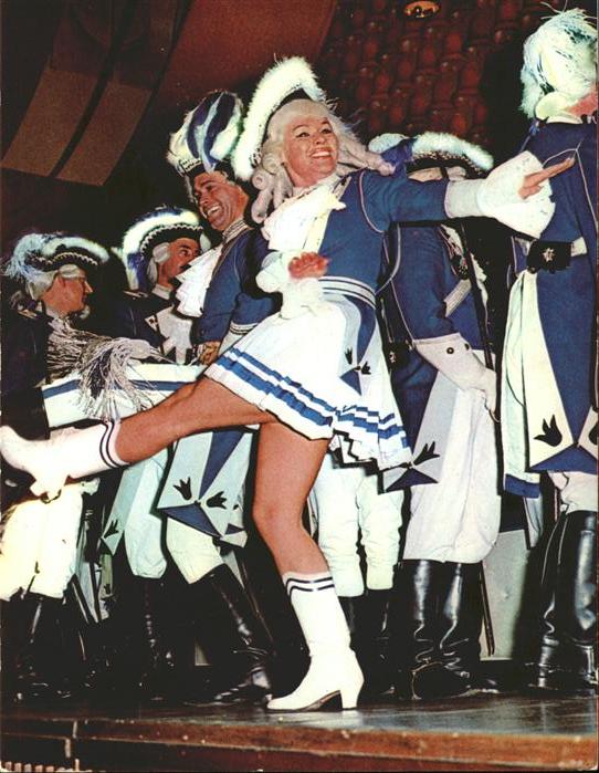 Karneval Fasnacht Köln Mariechentanz Blauen Funken