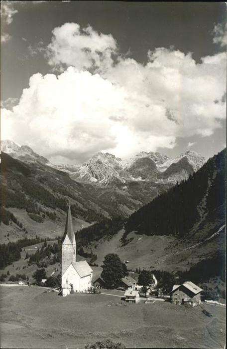 Mittelberg Kleinwalsertal Panorama mit Schafalpk?pf Kirche Allg?u