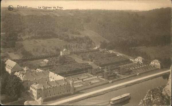 Dinant Wallonie Le Chateau de Freyr Maas Schiff