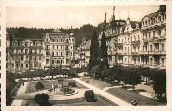 Marienbad Tschechien Boehmen Schillerplatz Hotel Egerländer Brunnen