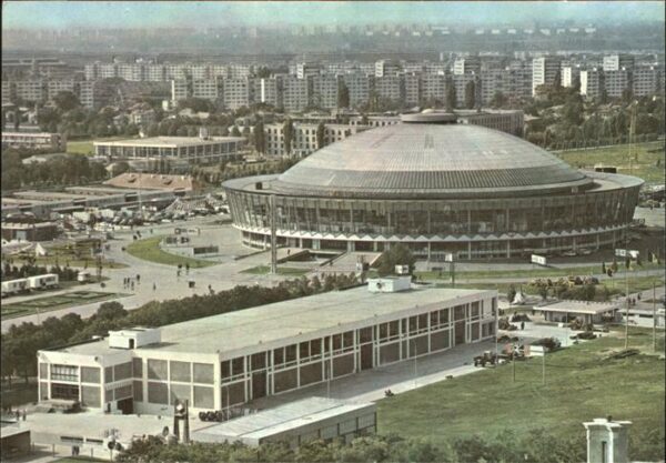 Bukarest Der zentrale Pavillon des Ausstellungsk
