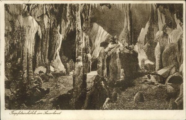 Hoehlen Caves Grottes Tropfsteinhöhle Sauerland
