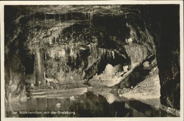 Hoehlen Caves Grottes Märchendom Gralsburg Saalfeld Feengrott